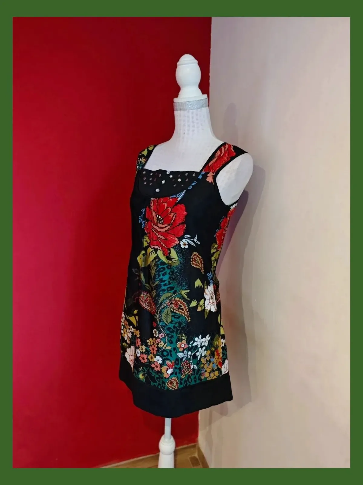 🌺Vestido mini de algodón negro con estampado floral multicolor, con abalorios cosidos, talla M – BbG – taille M / 38 / 10 2