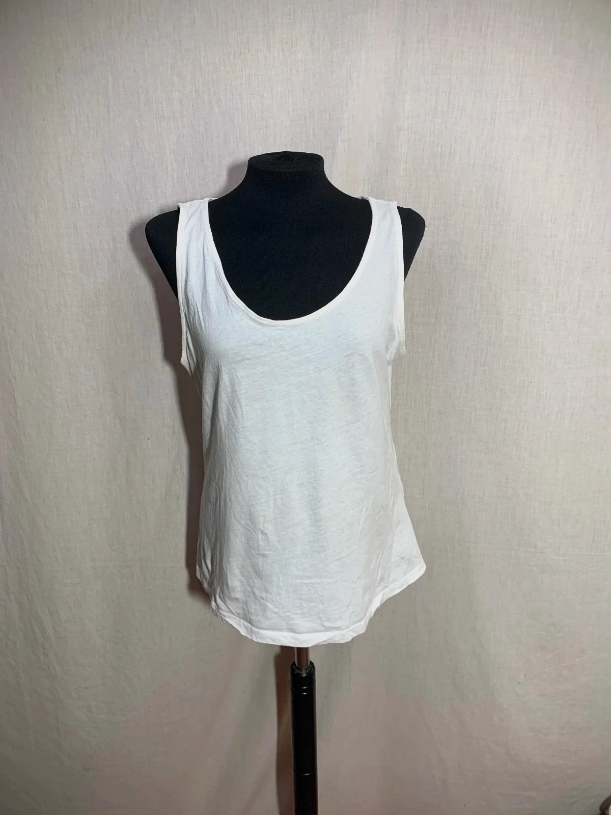 Camiseta de Tirantes Blanca | White Tank Top | Inside