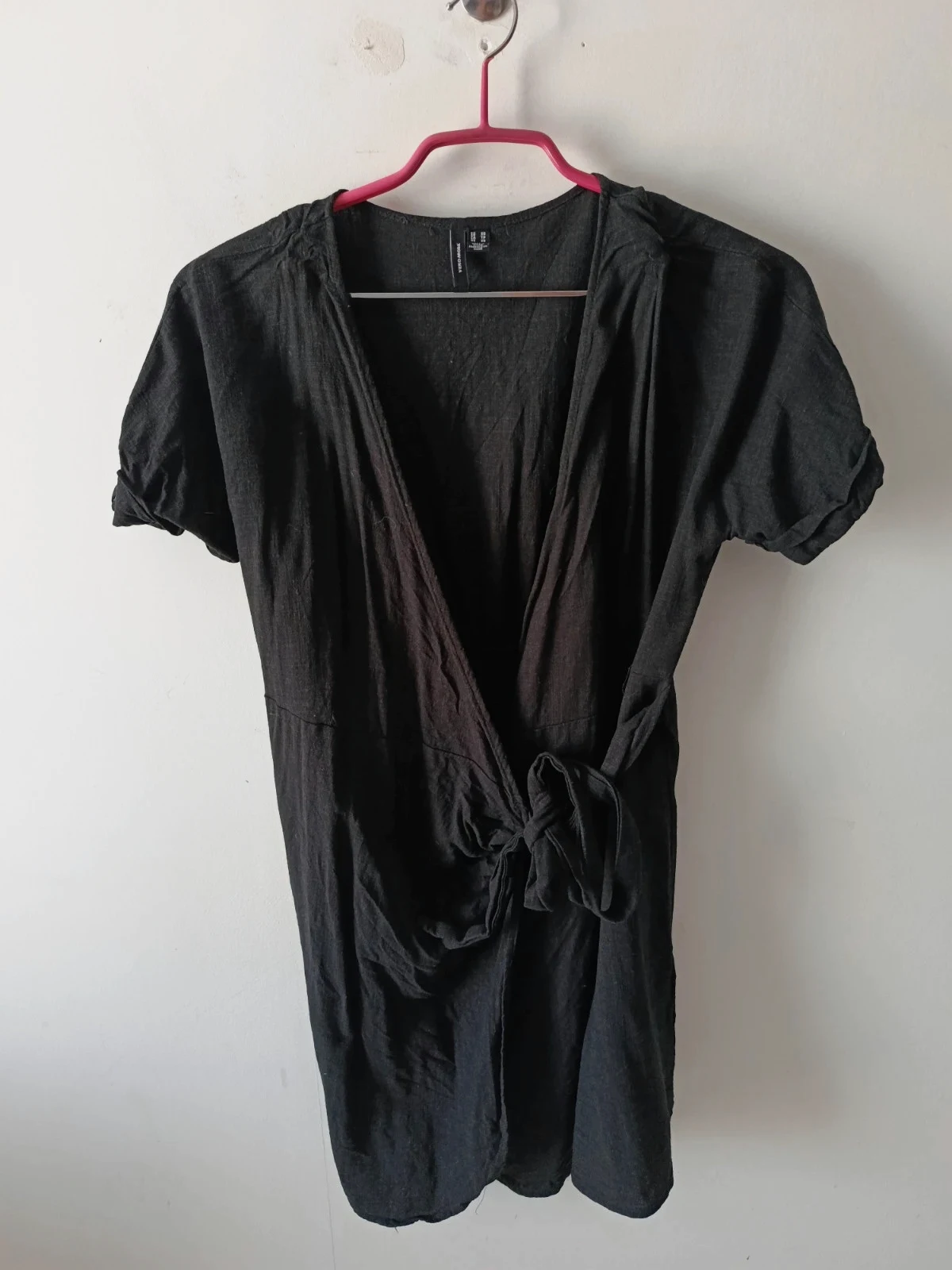 🧡Je vends ce joli cardigan noir de la marque Vero Moda🧡