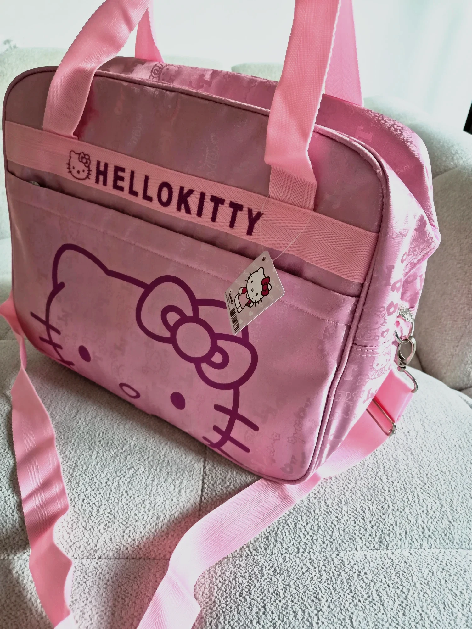Sac de voyage Hello Kitty rose – neuf avec étiquette 🎀