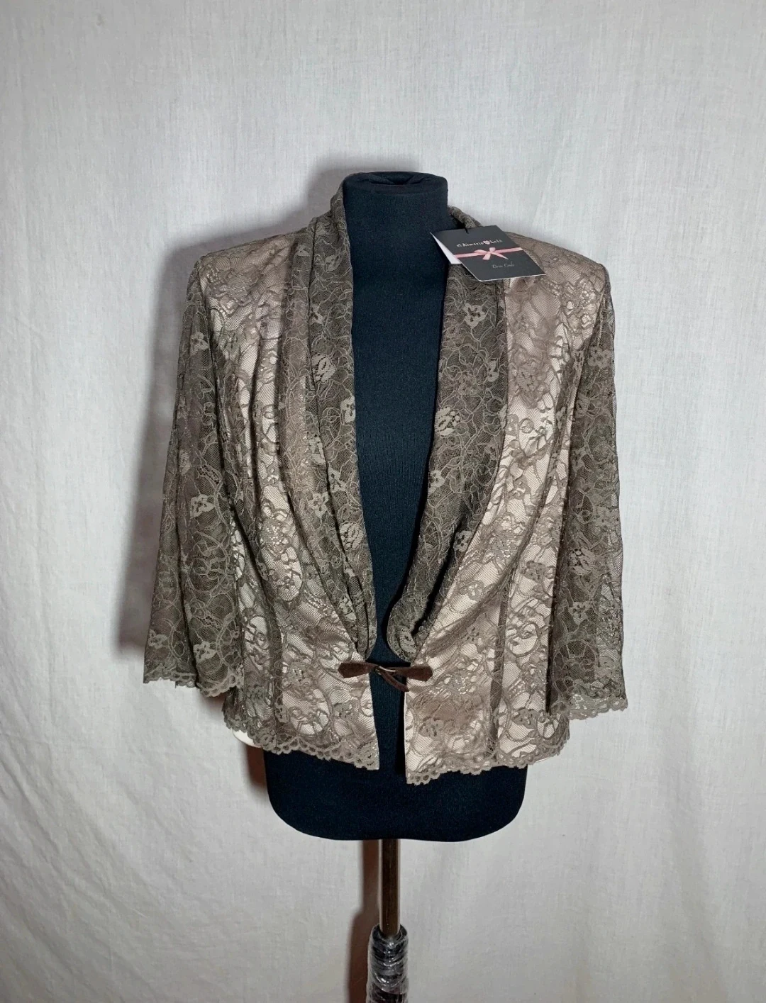 Blazer con Estampado Floral Bordado | Embroidered Floral Print Blazer