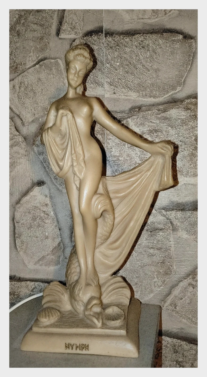 Statue Figurine Vintage "Nymph" en Albâtre / Résine - Style Classique