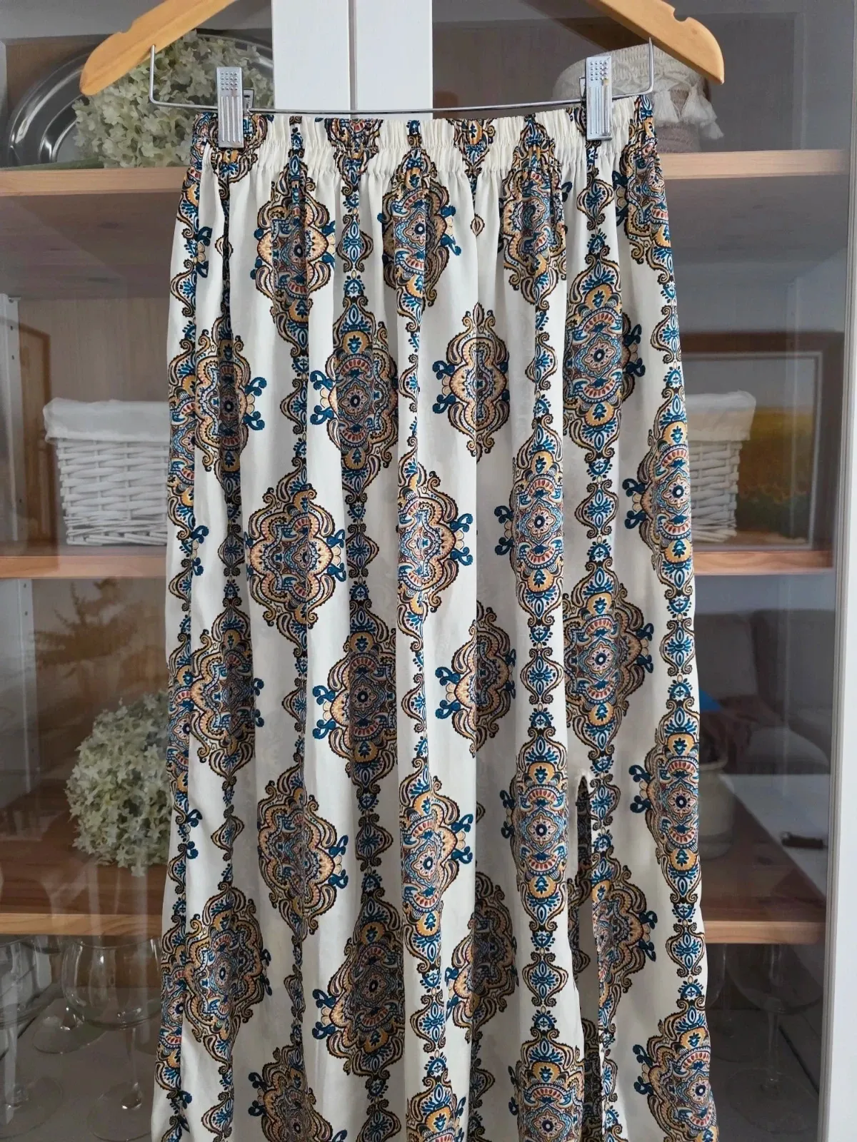 Jupe midi/Falda midi de H&M – H&M – taille XS / 34 / 6 2