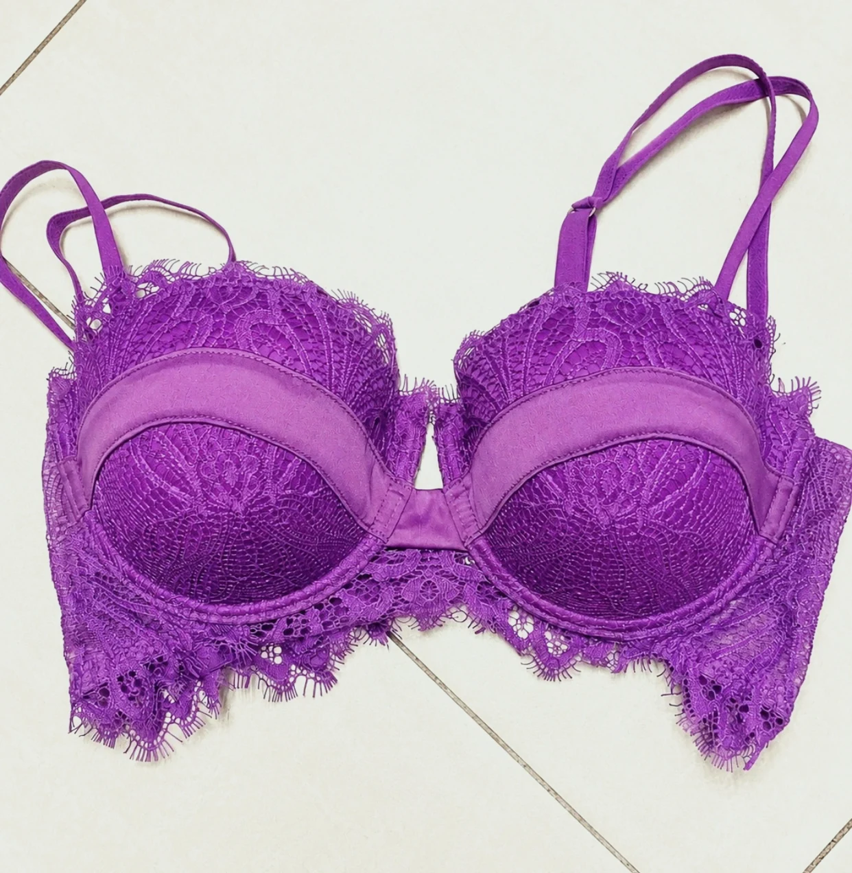 💜 Soutien-gorge Undiz violet prune en dentelle – 90D