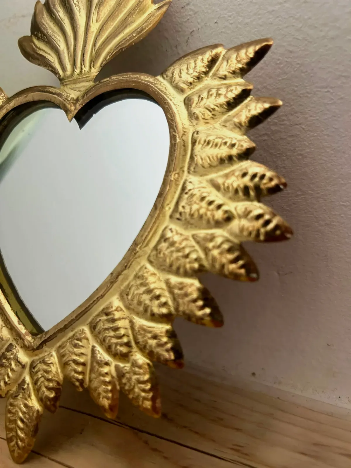 Coeur mural ex voto doré  – Sans – doré 3