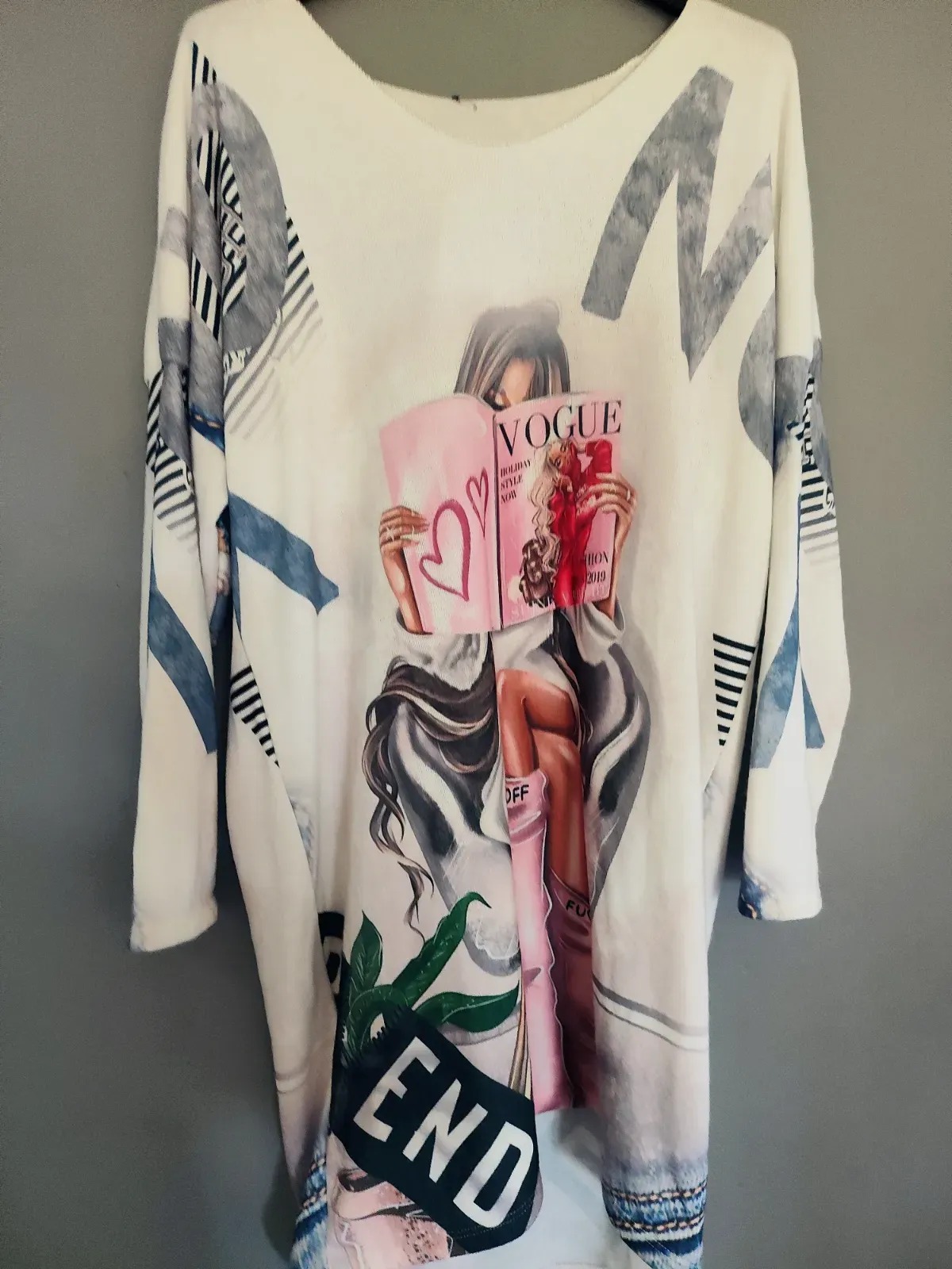 Robe pull imprimée illustration Vogue – Pomelo – taille Taille unique 2