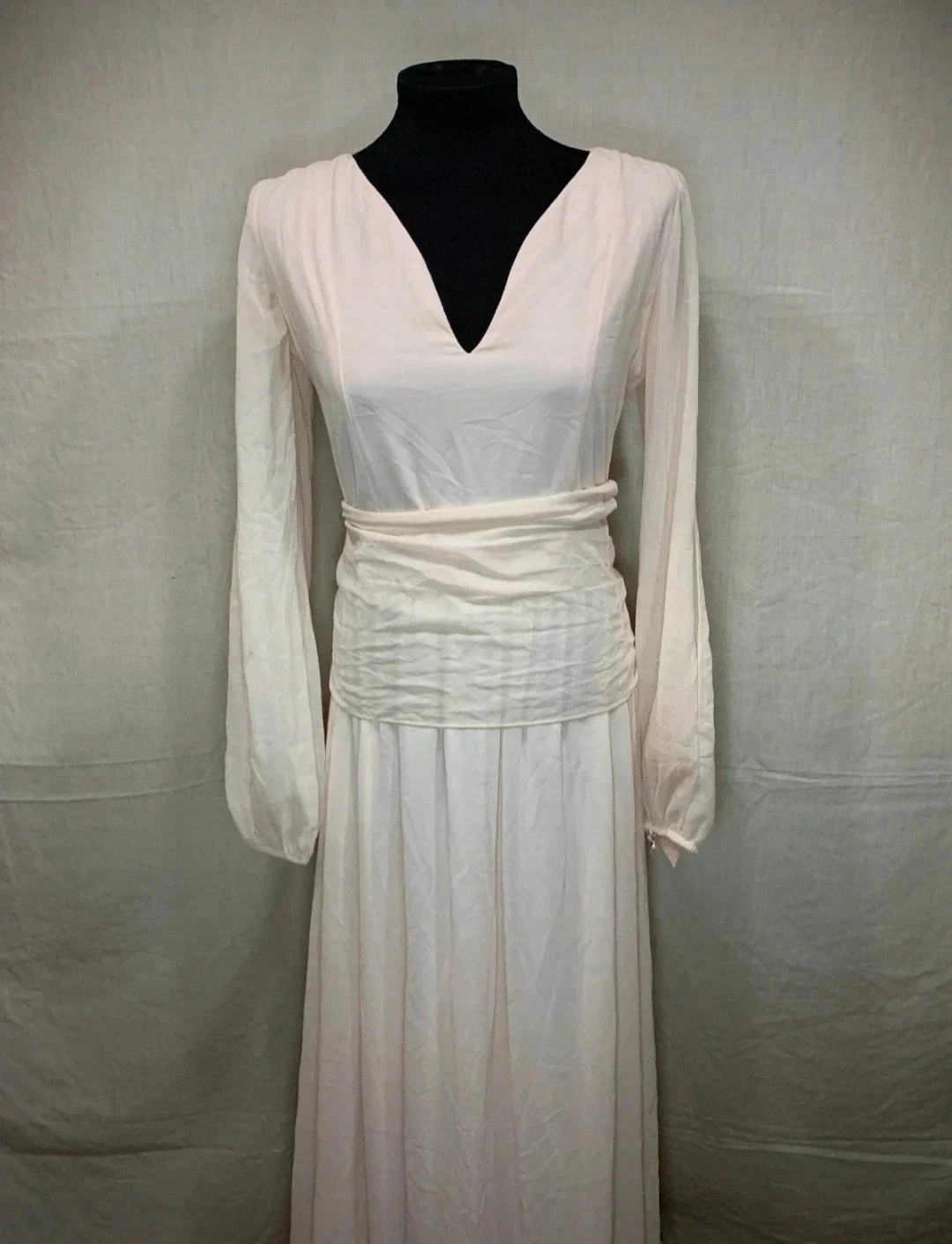 Vestido de Fiesta con Falda Fluida Rosa Claro | Light Pink Party Dress with Flowing Skirt