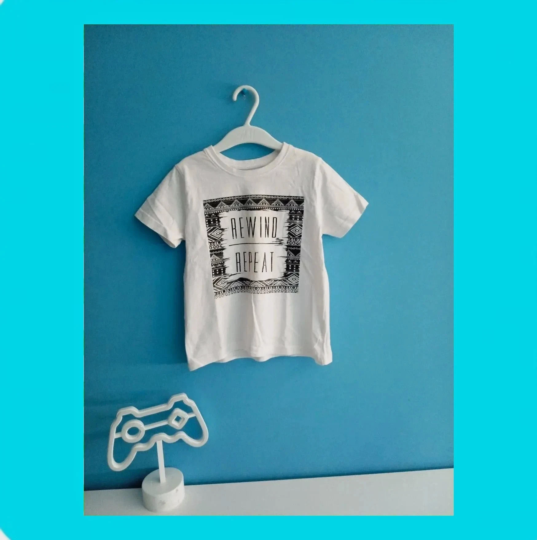 🩵 Bonita Camiseta Niño 🩵 – Primark – taille 5 ans / 110 cm