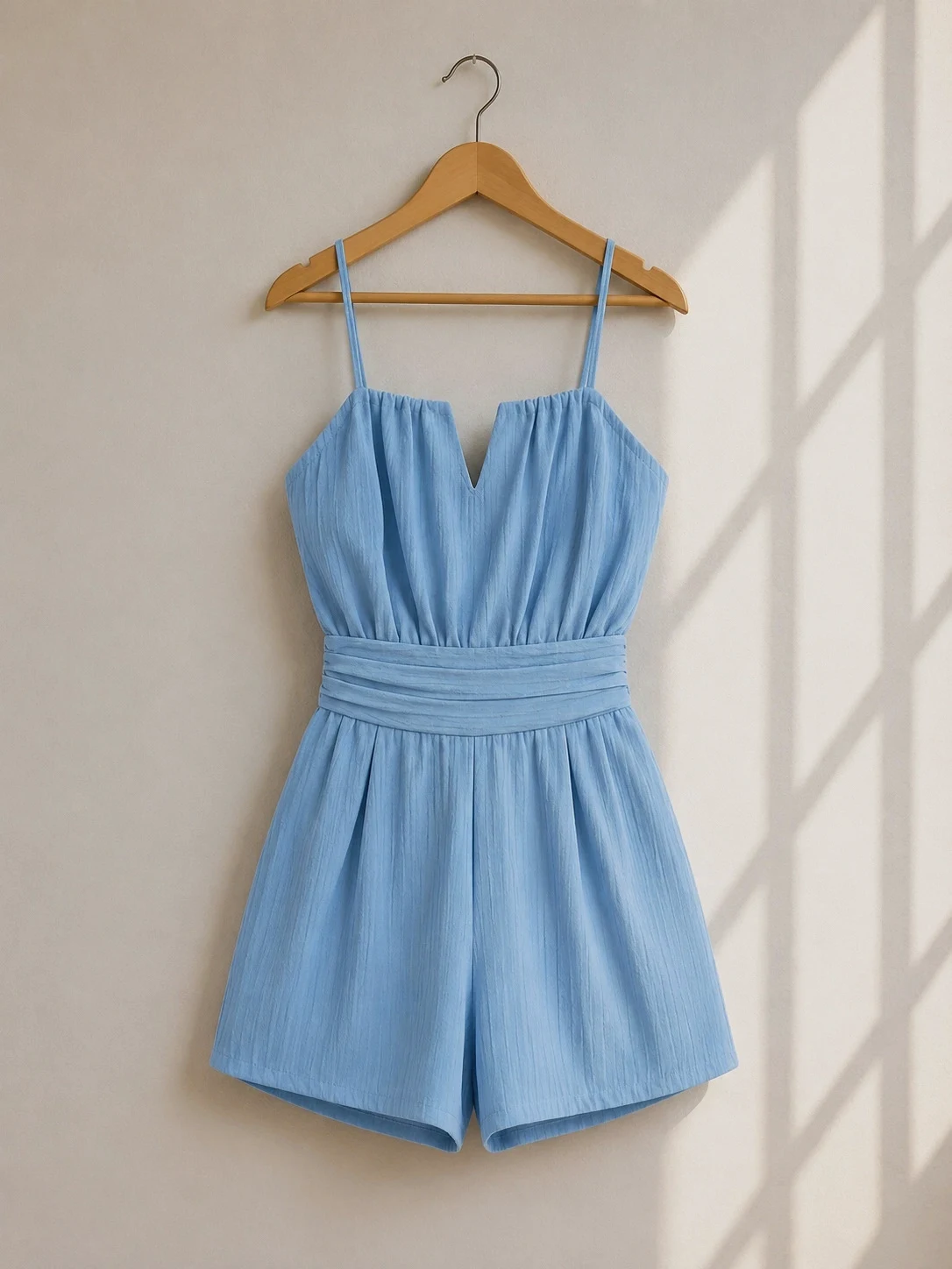 Combishort bleu ciel fluide à fines bretelles – Taille XL