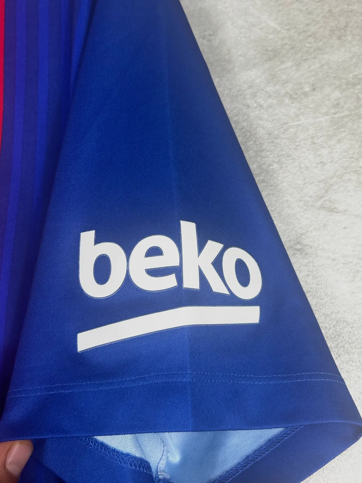 Maillot de football FC Barcelone Nike taille L – Nike – taille L 4