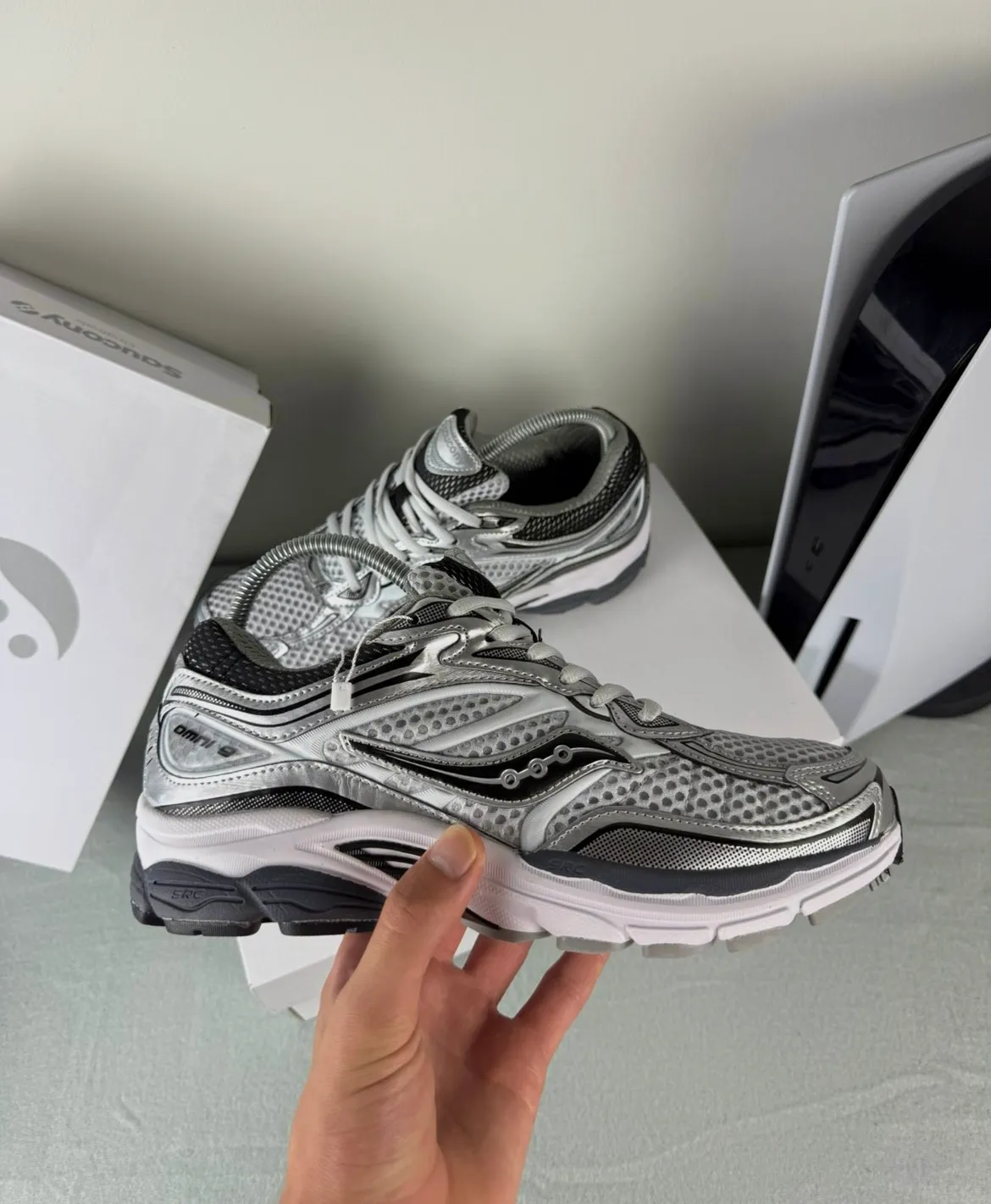 Taille 42 / Saucony Omni Pro Grid 9 Gris – Saucony – gris – taille 42 2