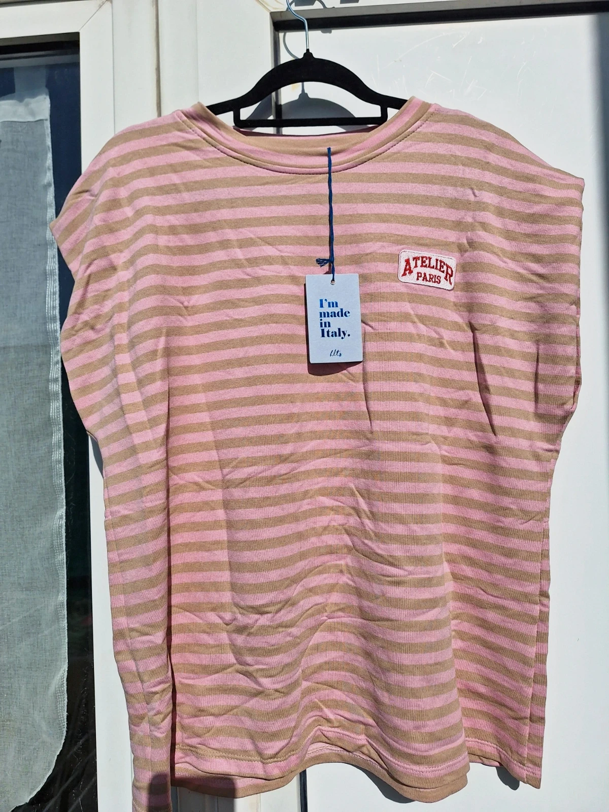 Women t shirt new with tag M
