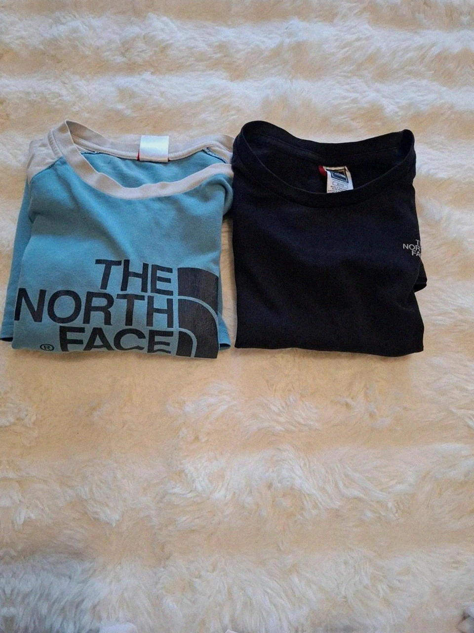 Lot de 2 T-shirts Noir & Bleu/Blanc The North Face - Taille S (Junior XL)