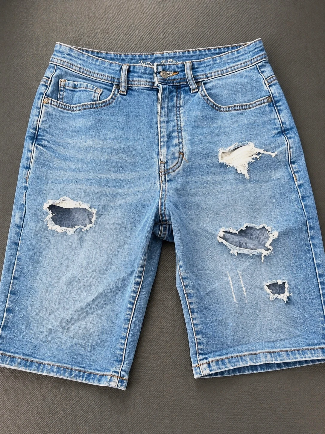 Bermuda en jean déchiré bleu – Taille W30 – Shein – taille W30 | FR 40