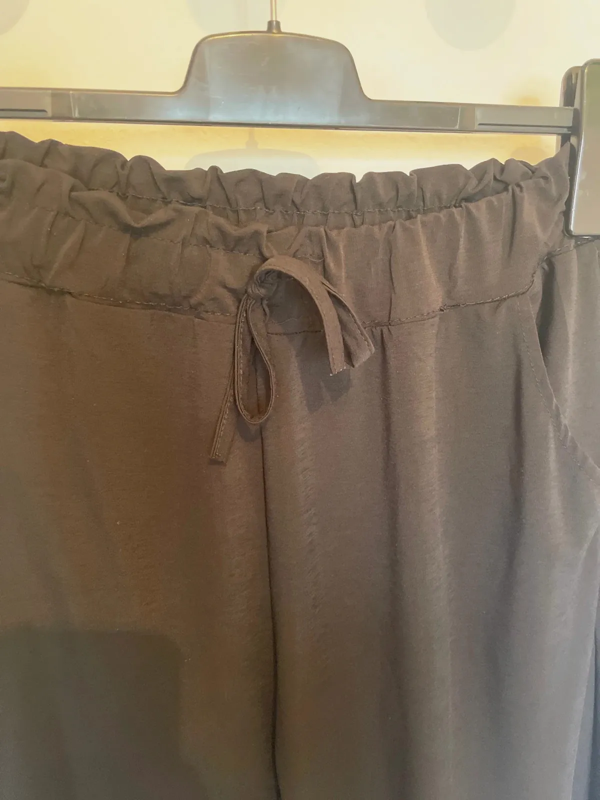 Pantalón negro fluido cintura elástica - Talla L (40/42) - Muy cómodo – taille L / 40 / 12 2
