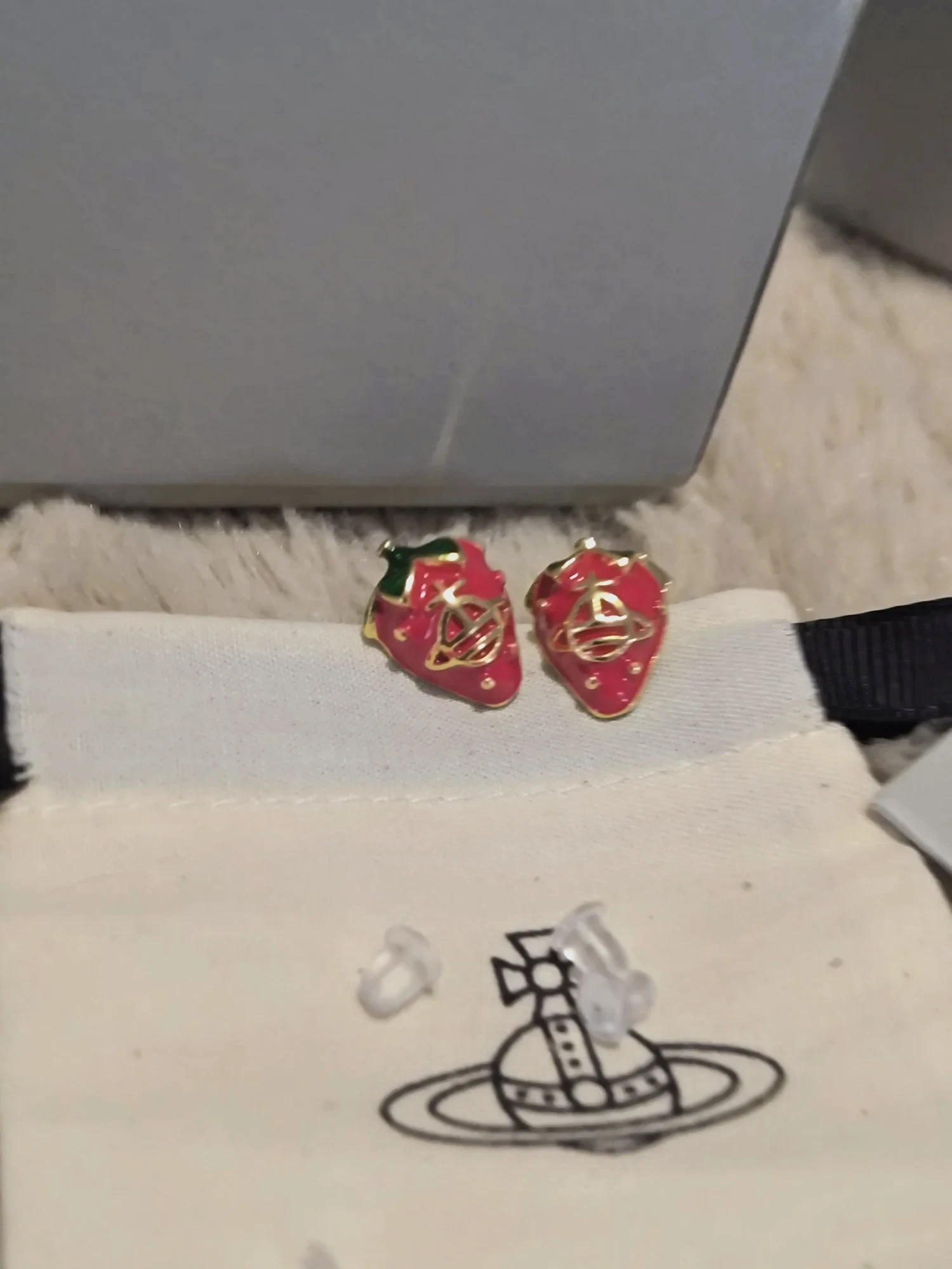 Boucles d'oreilles fraise Vivienne Westwood