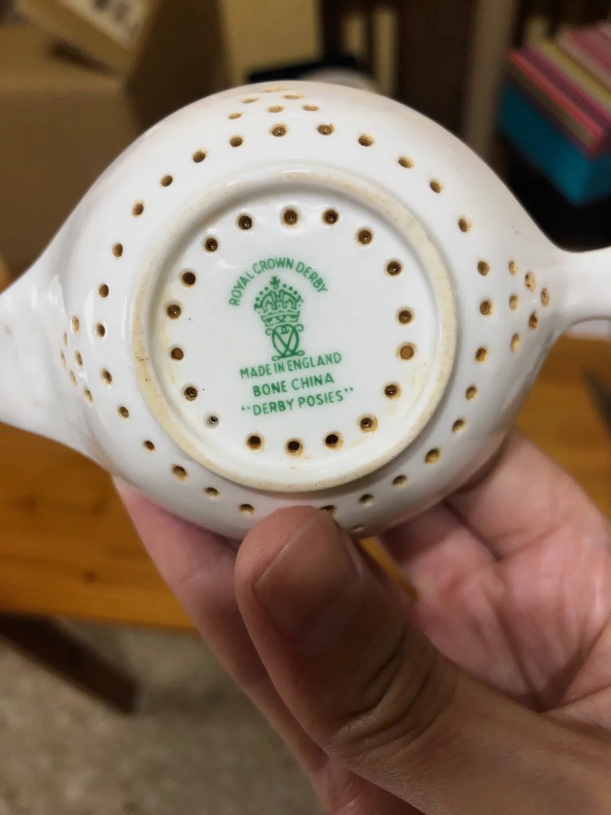 Lote Decorativo: Bone China, Cristal y Más – Variadas. 2