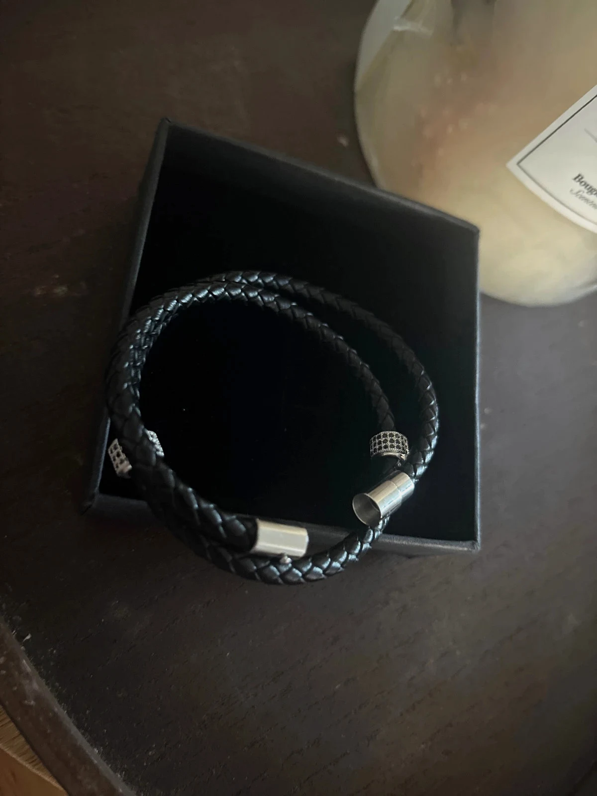 Bracelet noir aimantée