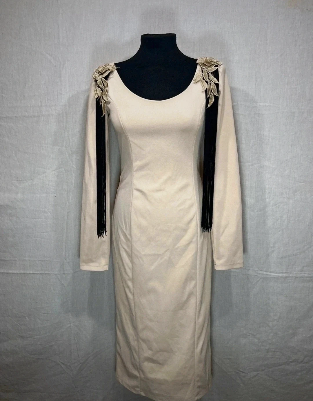 Vestido largo ceremonia Beige | Beige Long Ceremony Dress | Marta en Brazil