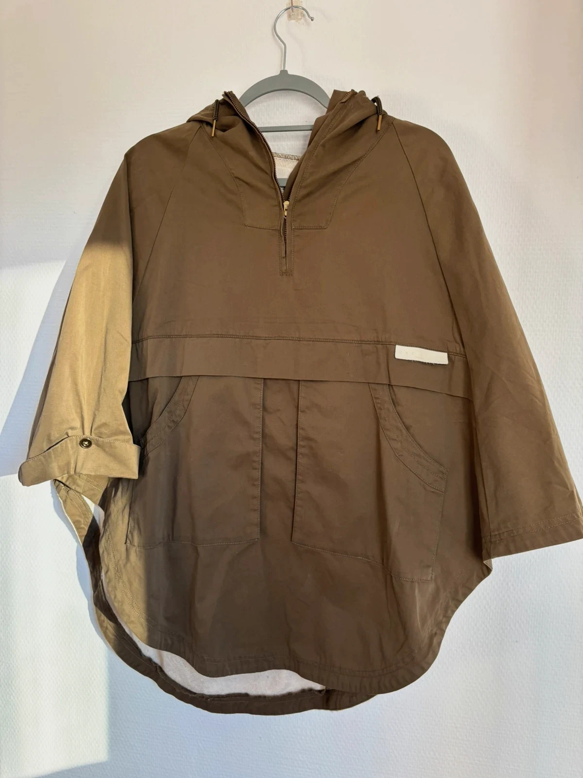 Cape mi-saison à capuche – UNE FILLE – taille XS