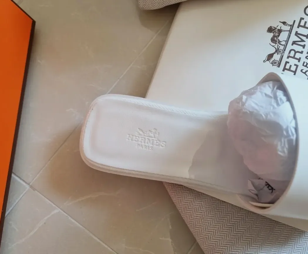 Sandales Hermès Oran blanches – Hermès – blanc – taille 38 5