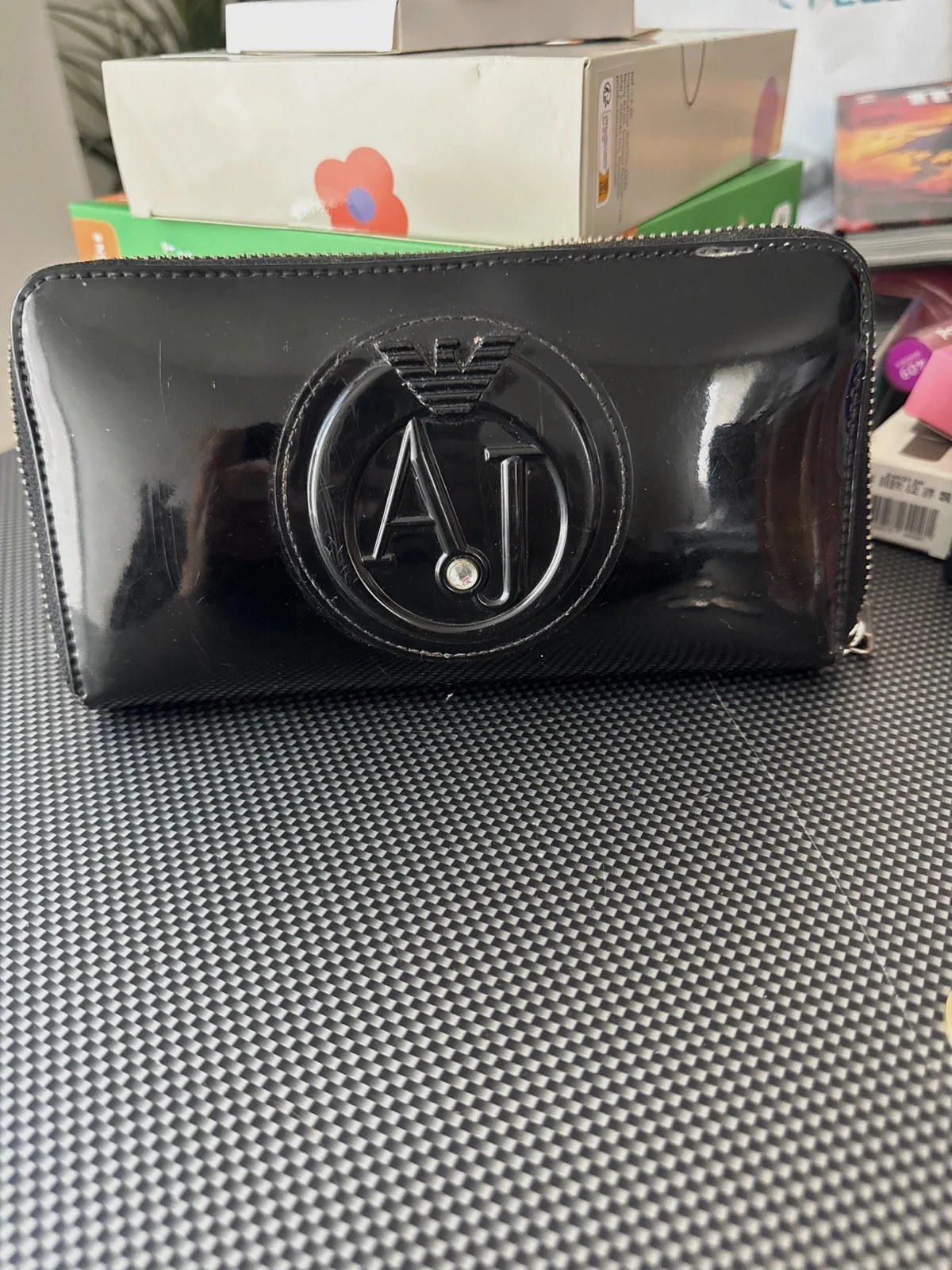 Portefeuille Armani Jeans AJ noir verni – Zip intégral