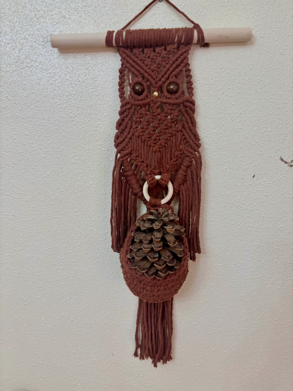 Tapiz búho macramé  – Mano 3