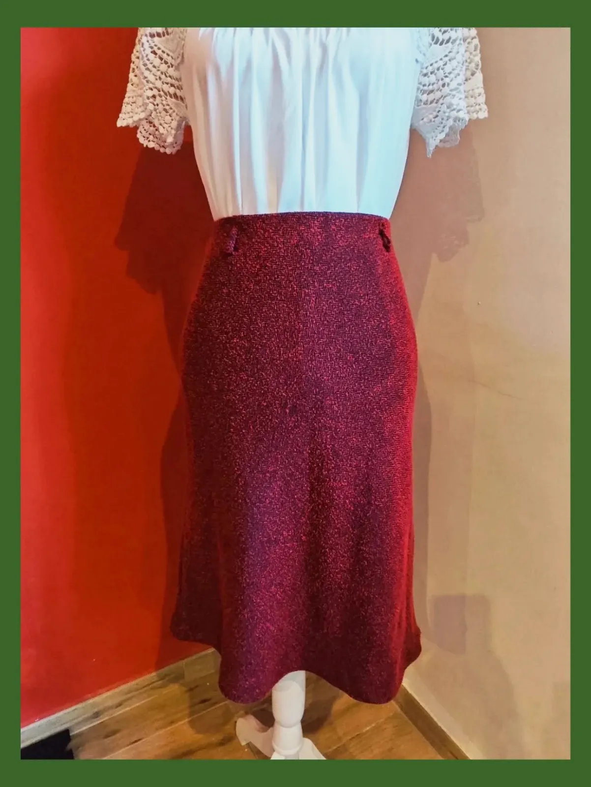 🌺Estilosa falda con jaspeado rojo y negro – Ciopre – taille L / 40 / 12 3