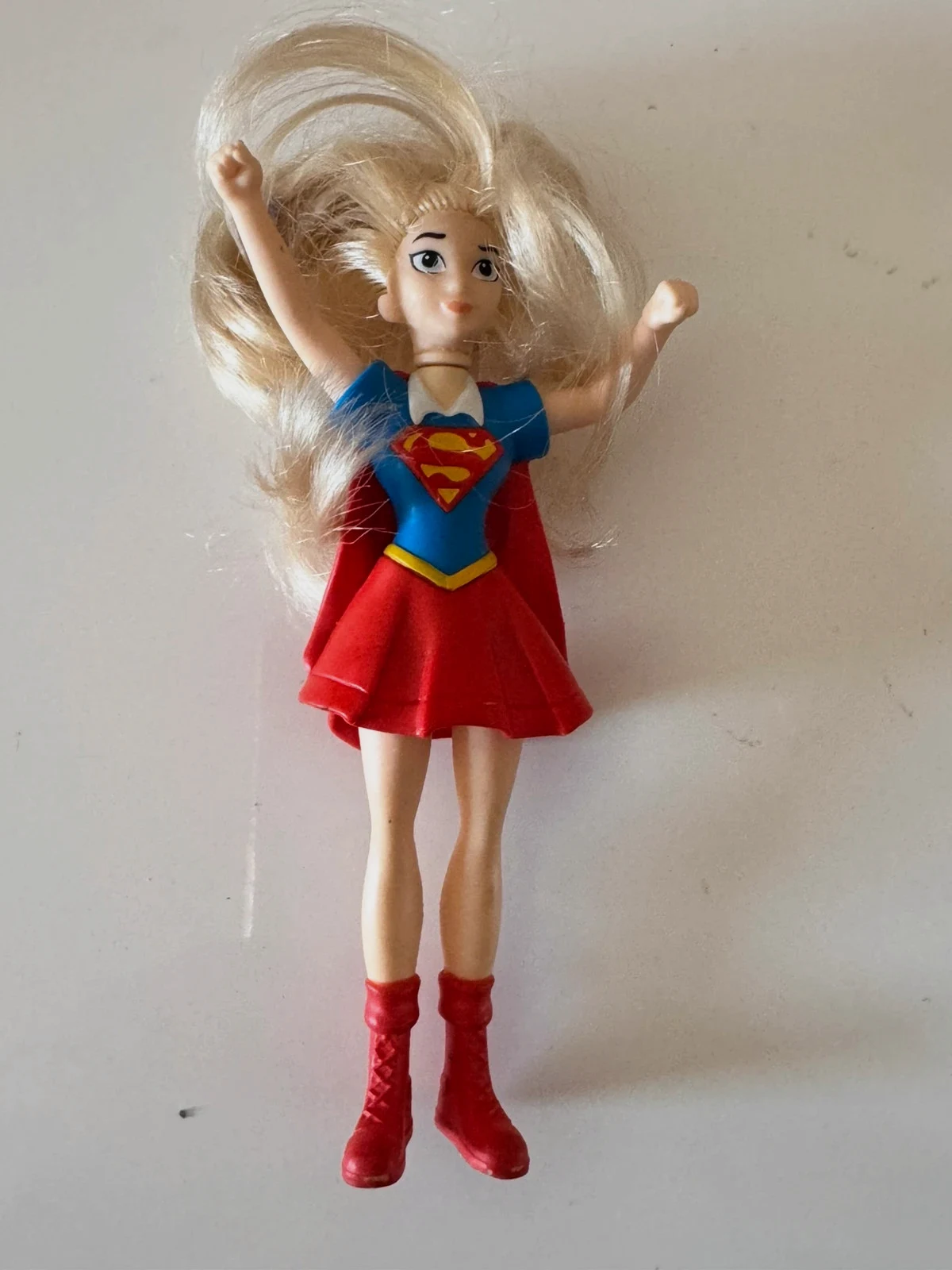 Figurine Super Girl 2016