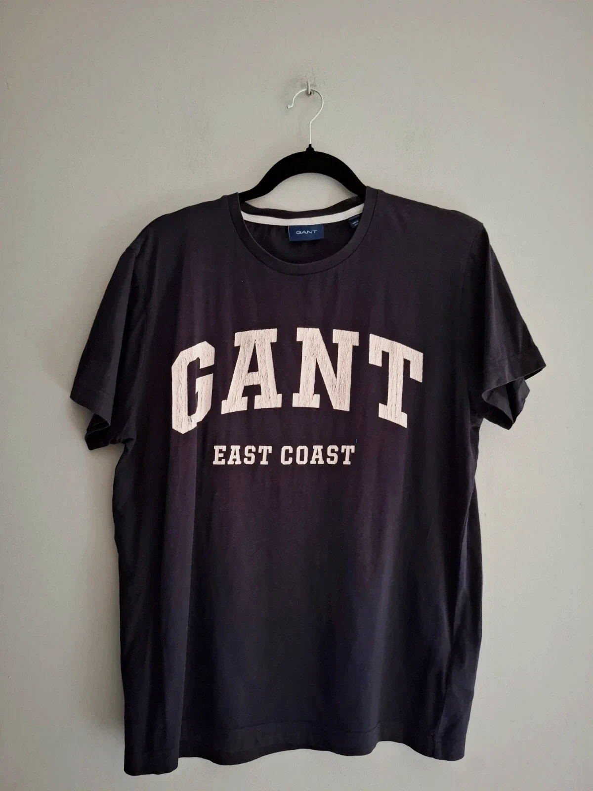 Camiseta GANT Azul Marino "East Coast" - Talla M