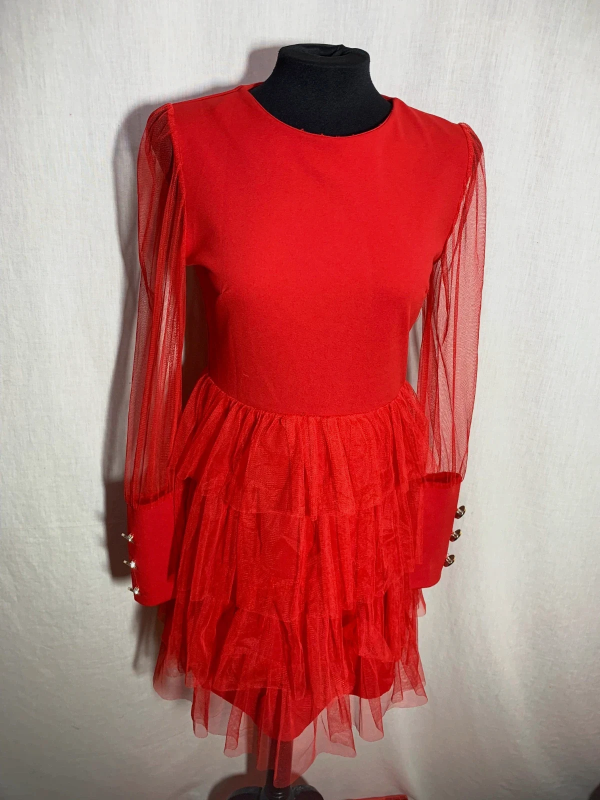 Vestido Rojo con Falda de Tul y Mangas Transparentes | Red Tulle Dress – taille L