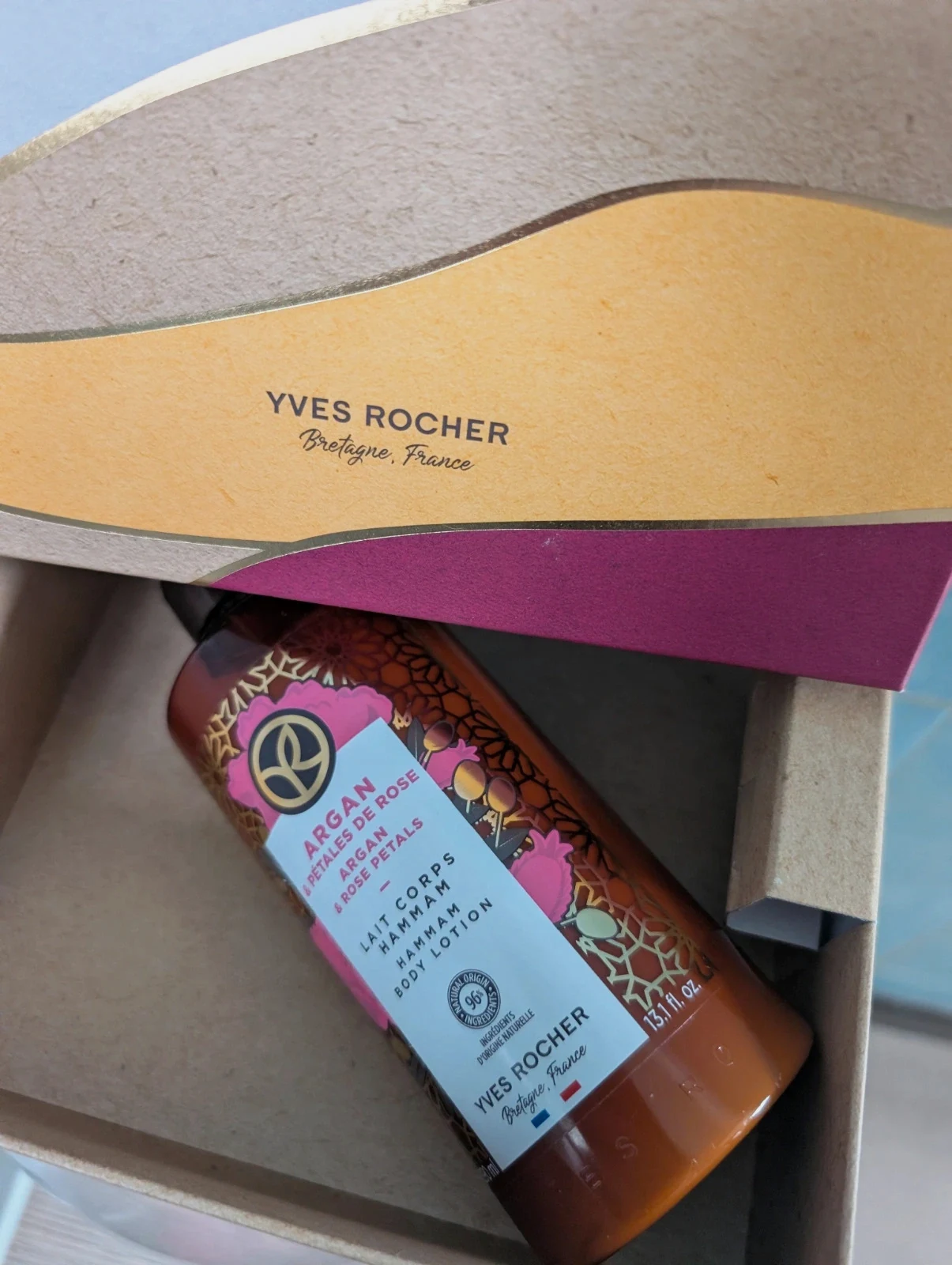 Lait corps Hammam pétales de rose Marque Yves Rocher/ Neuf