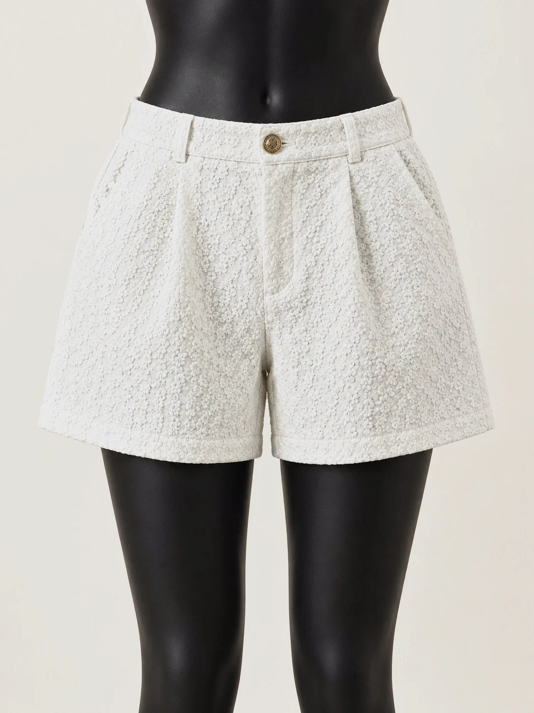 Short blanc texturé femme avec bouton doré et poches – velina – taille XL / 42 / 14