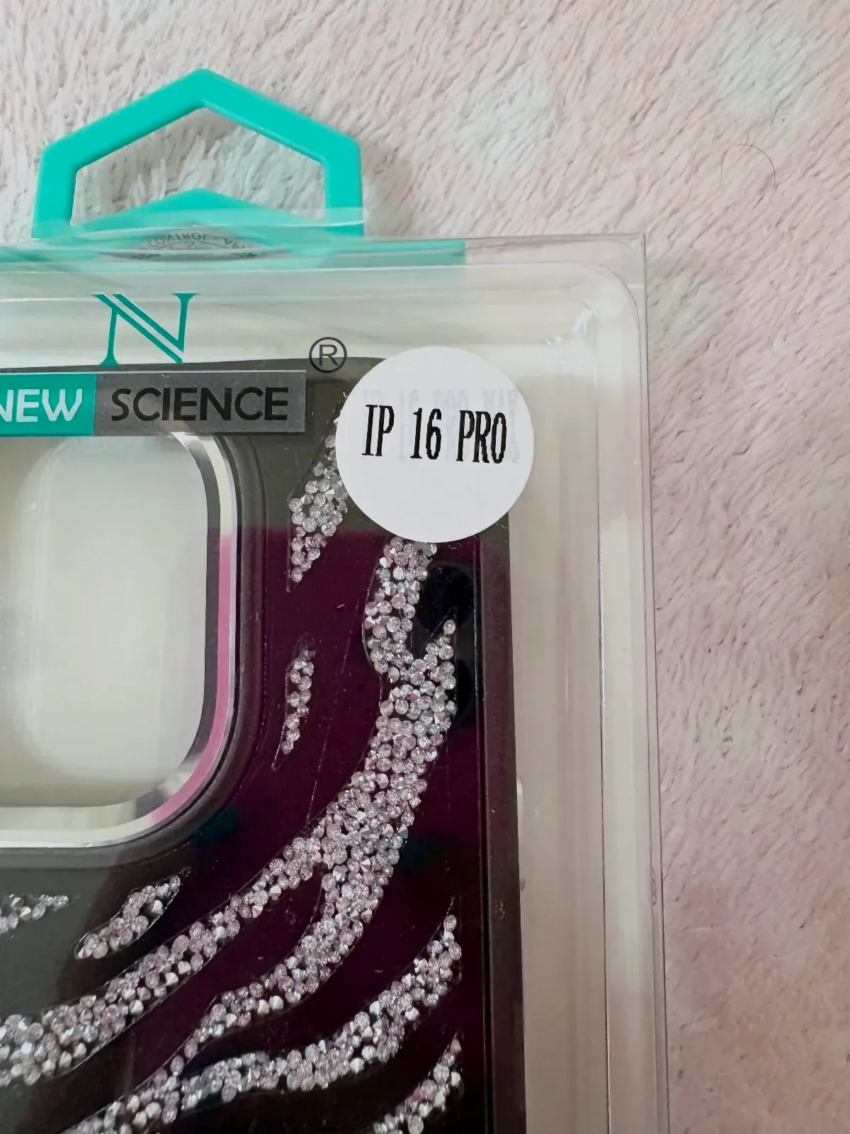 Funda movil para Iphone 16 Pro – New Science – cebra 2