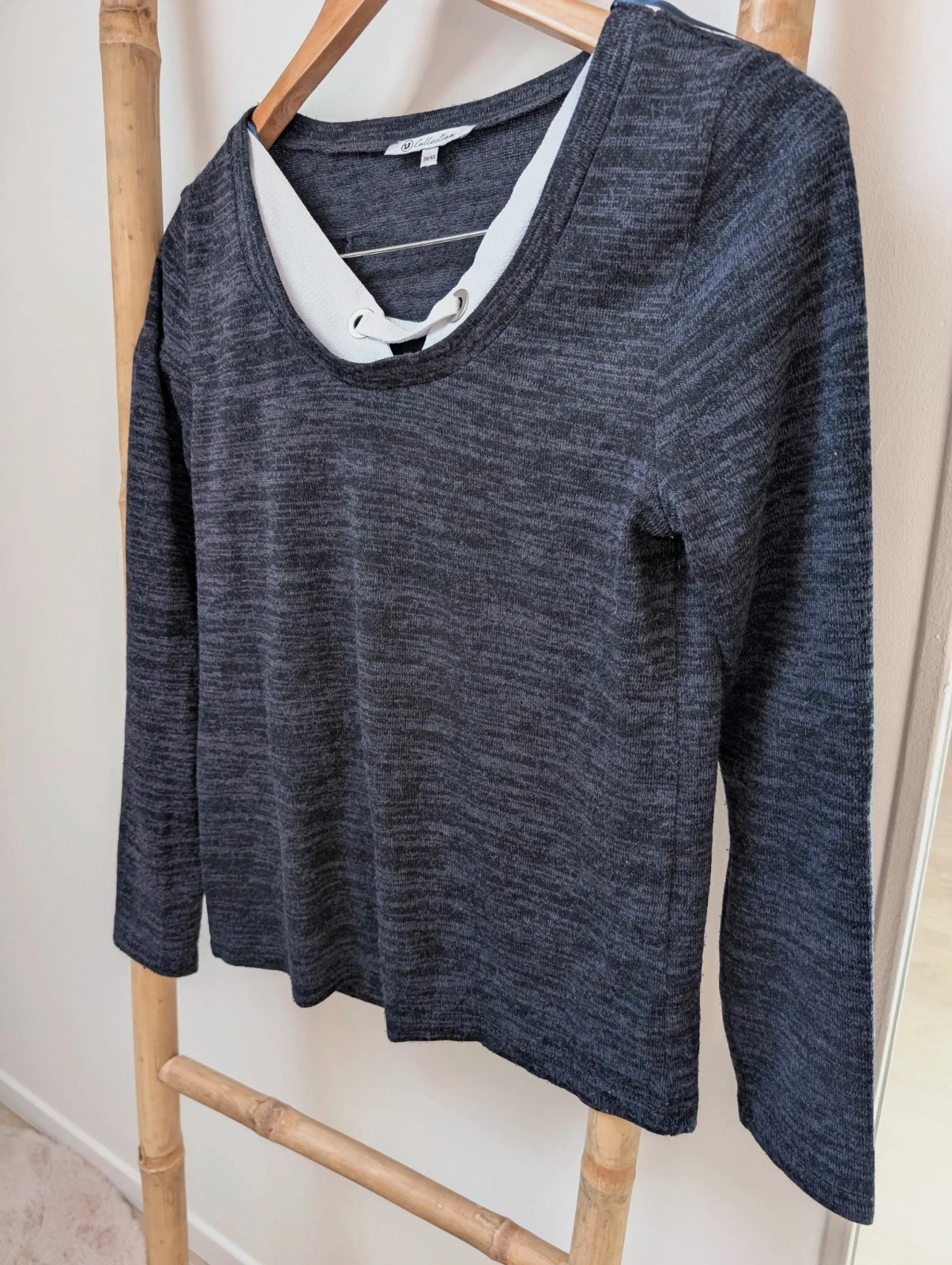 Pull bleu marine / taille 38/40 / TBE