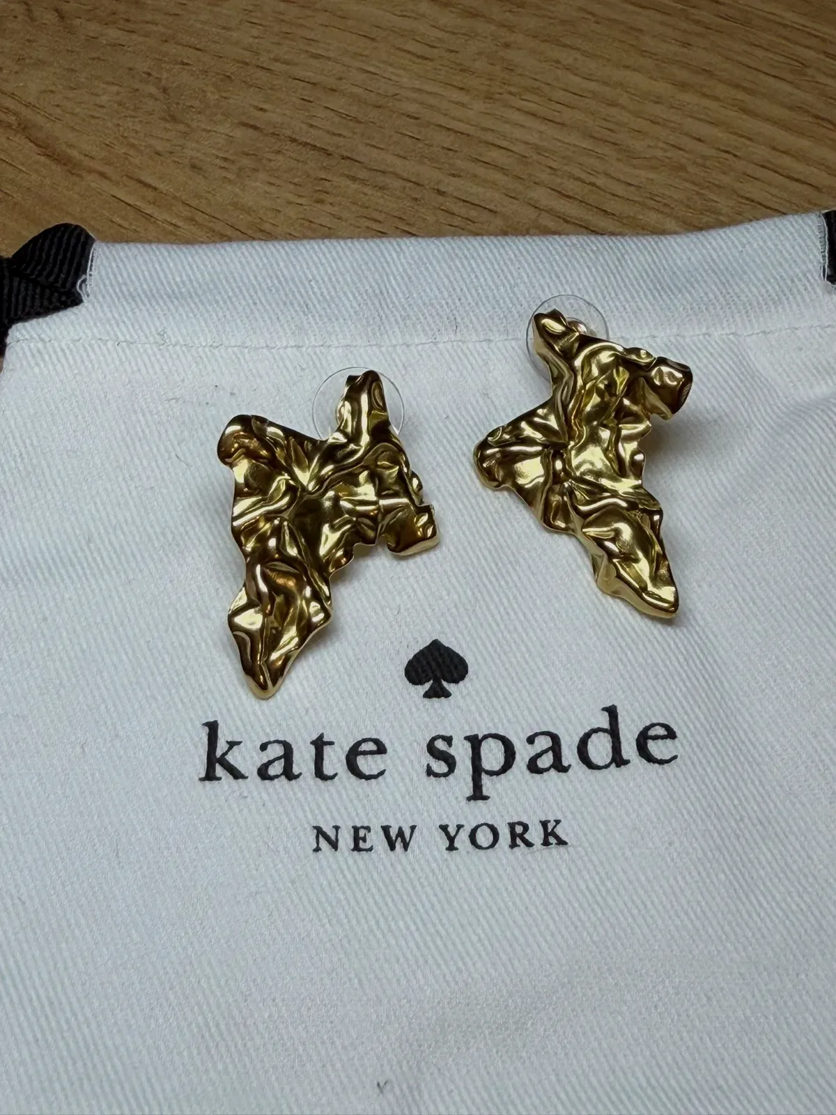 Boucles d'oreilles Kate Spade dorées martelées – kate spade – doré – taille Taille unique 4