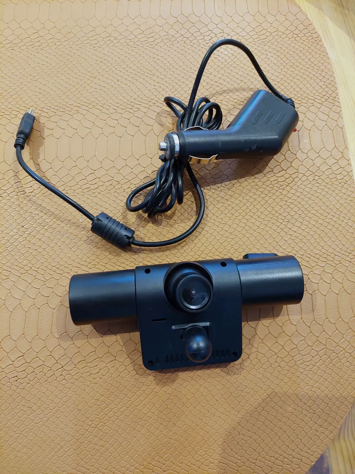 Dashcam double caméra écran 2.7 pouces – Dash 2