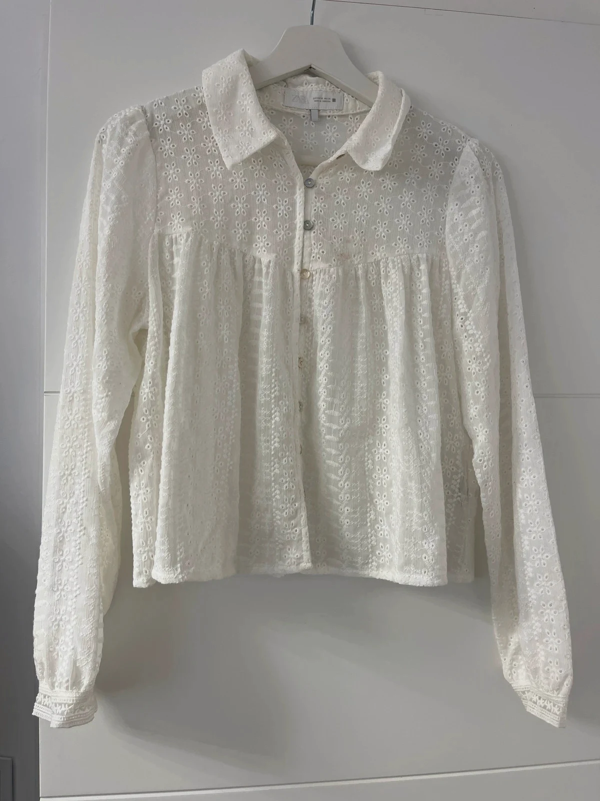 Blusa Zara blanca muy elegante talla XS – Zara – taille XS / 34 / 6