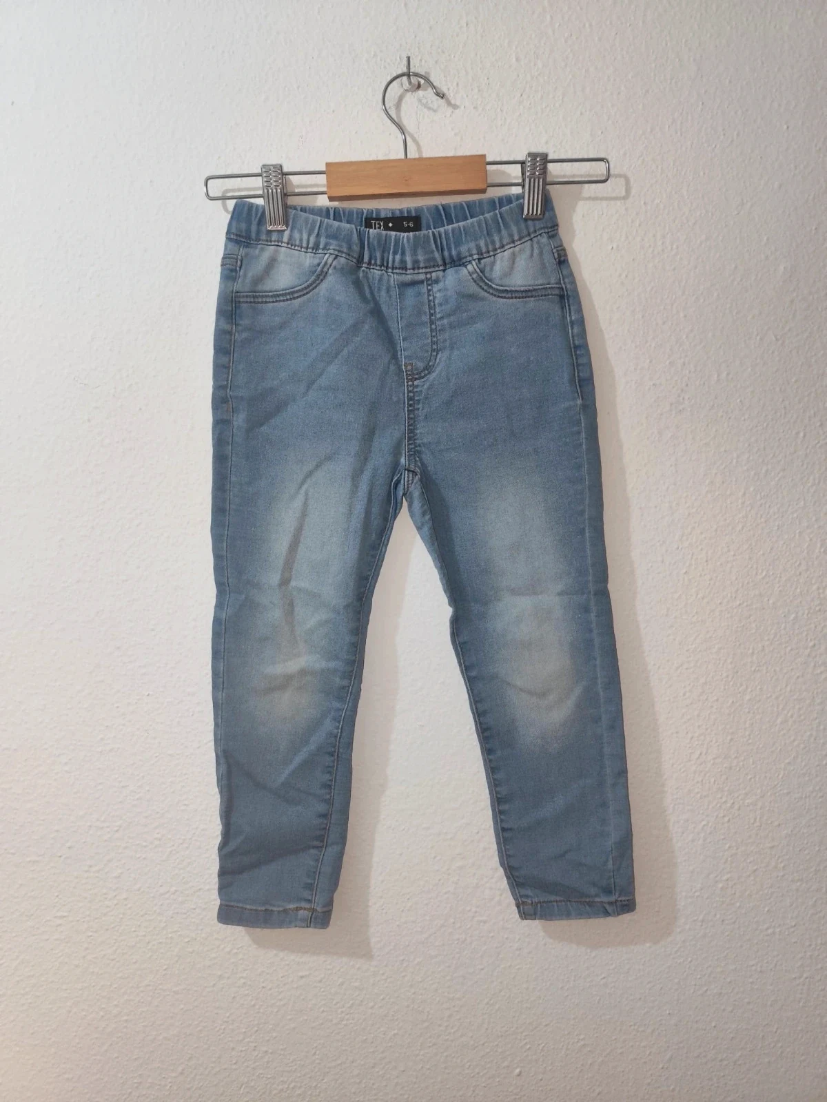 Pantalones vaqueros – TEX – taille 6 ans / 116 cm