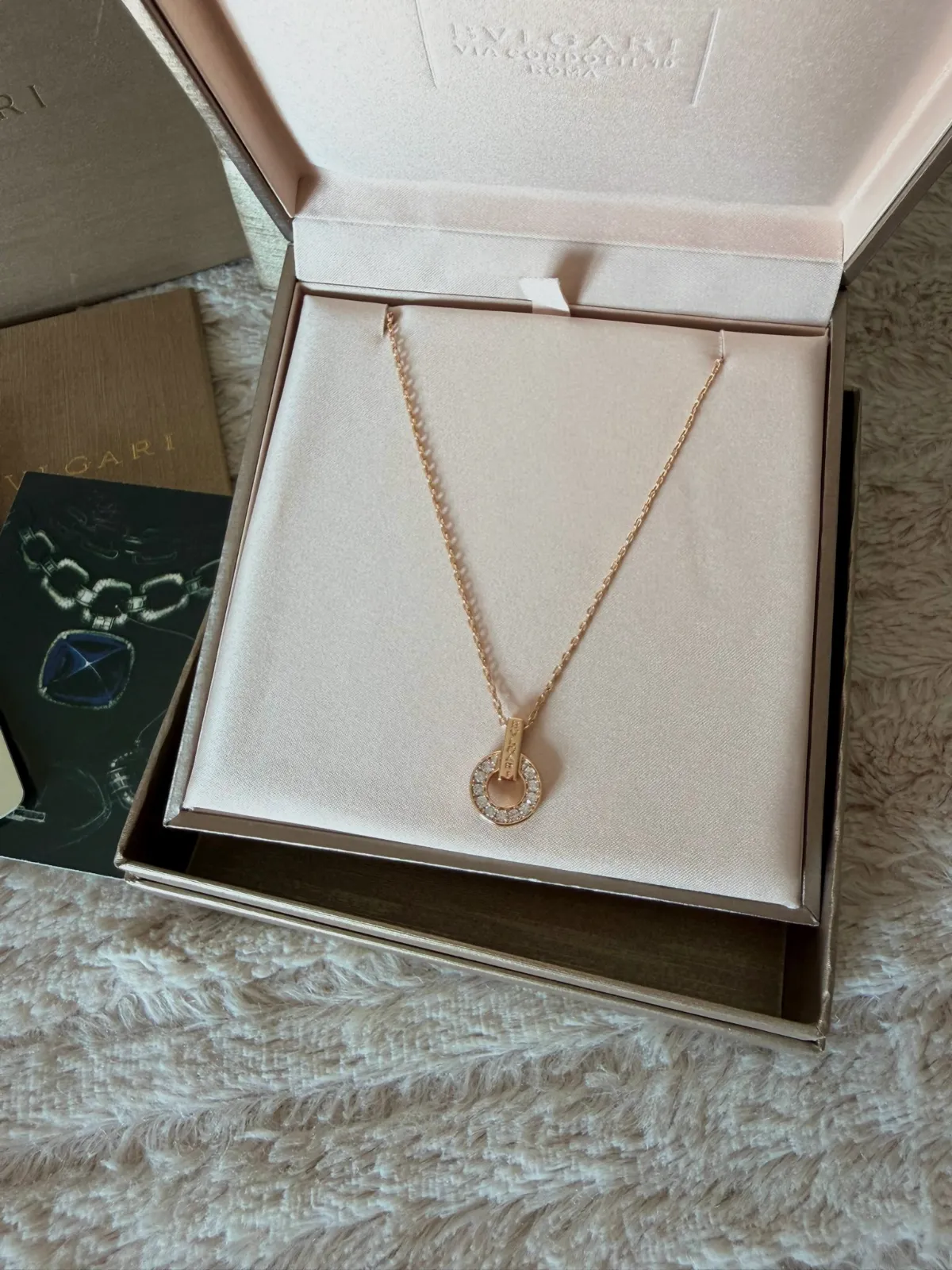 Collier Bvlgari or rose pendentif – Bvlgari – or rose 2