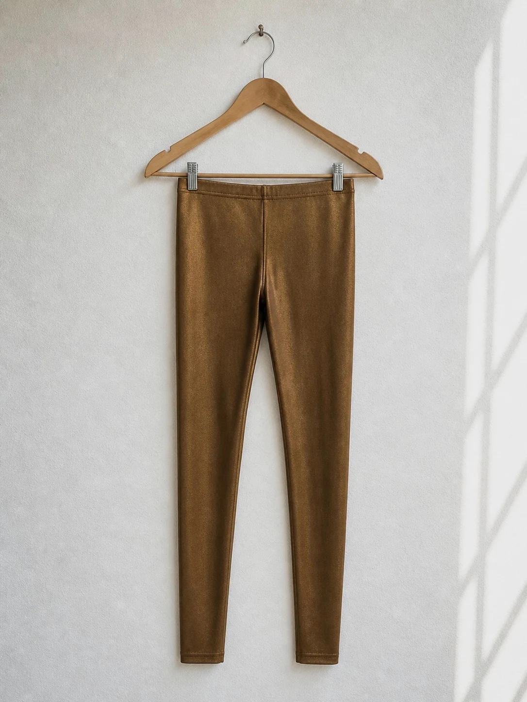 Legging brillant kaki XL – effet cuir / satiné, moulant, taille haute