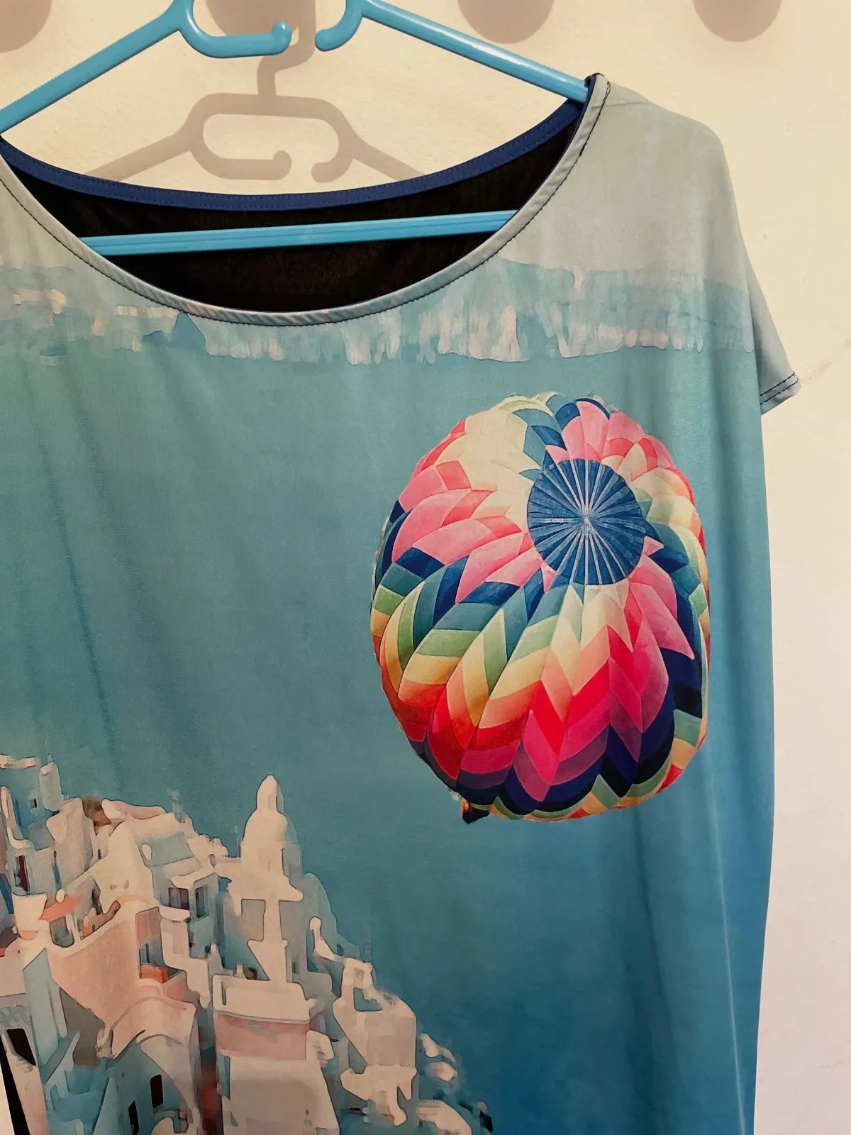 Camiseta azul paisaje Santorini y globo - Talla XL - Estilo artístico – grecia – taille XL / 42 / 14 2