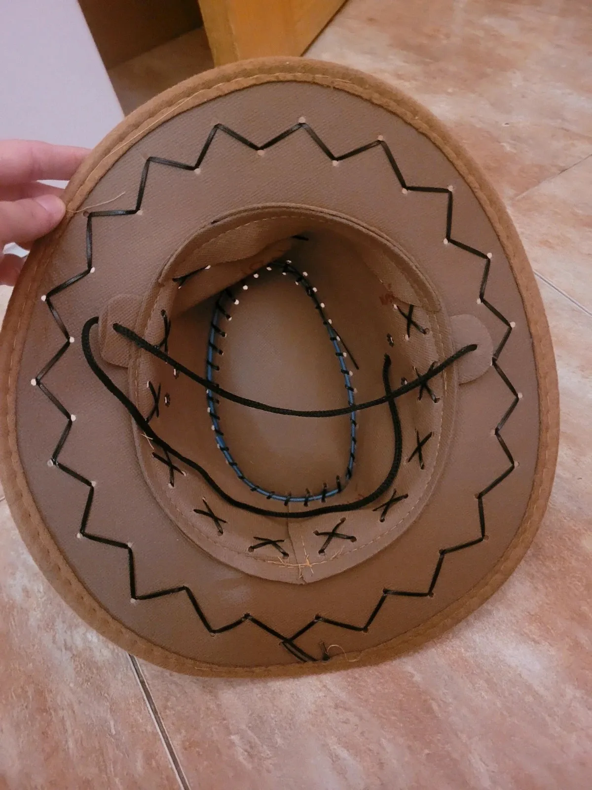 Sombrero estilo vaquero color marrón – sin marca – taille 4 ans / 104 cm 2
