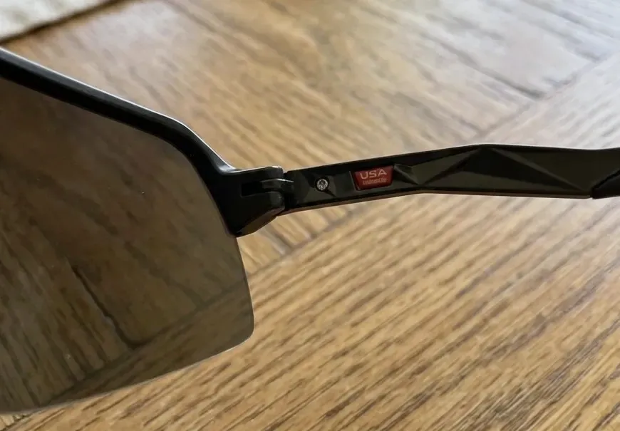 Lunettes de soleil sport iridescent – Oakley – noir et turquoise 3