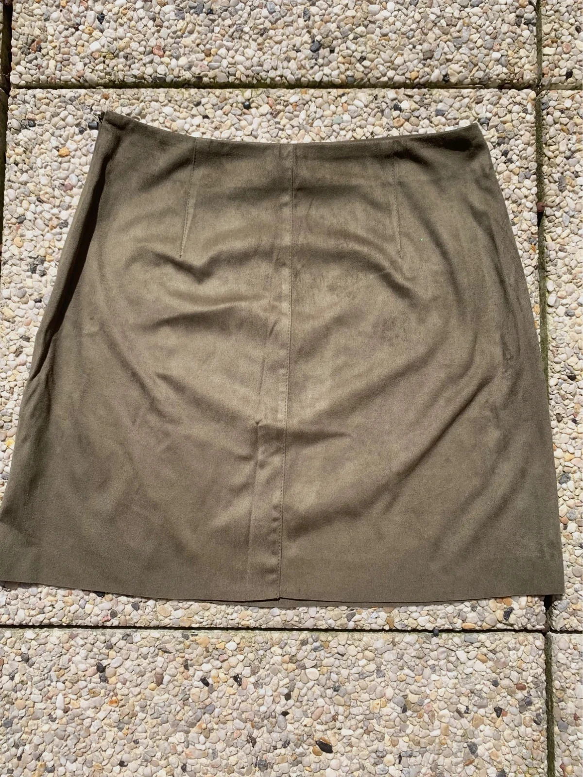 Jupe kaki effet daim/suéde – coupe droite chic – T36 – neuve avec étiquette – La Halle – taille S / 36 / 8