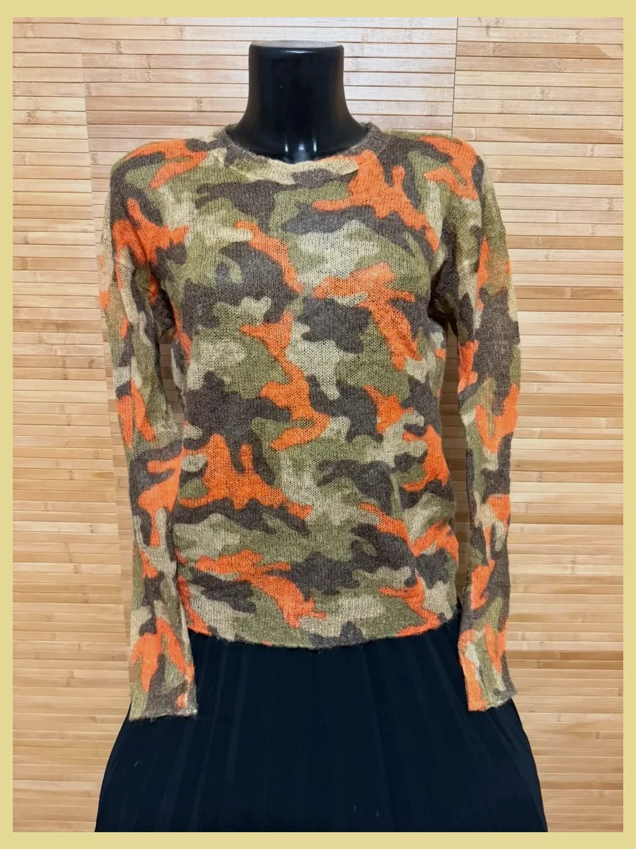 Jersey estampado camuflaje de Michael Kors talla S 😍