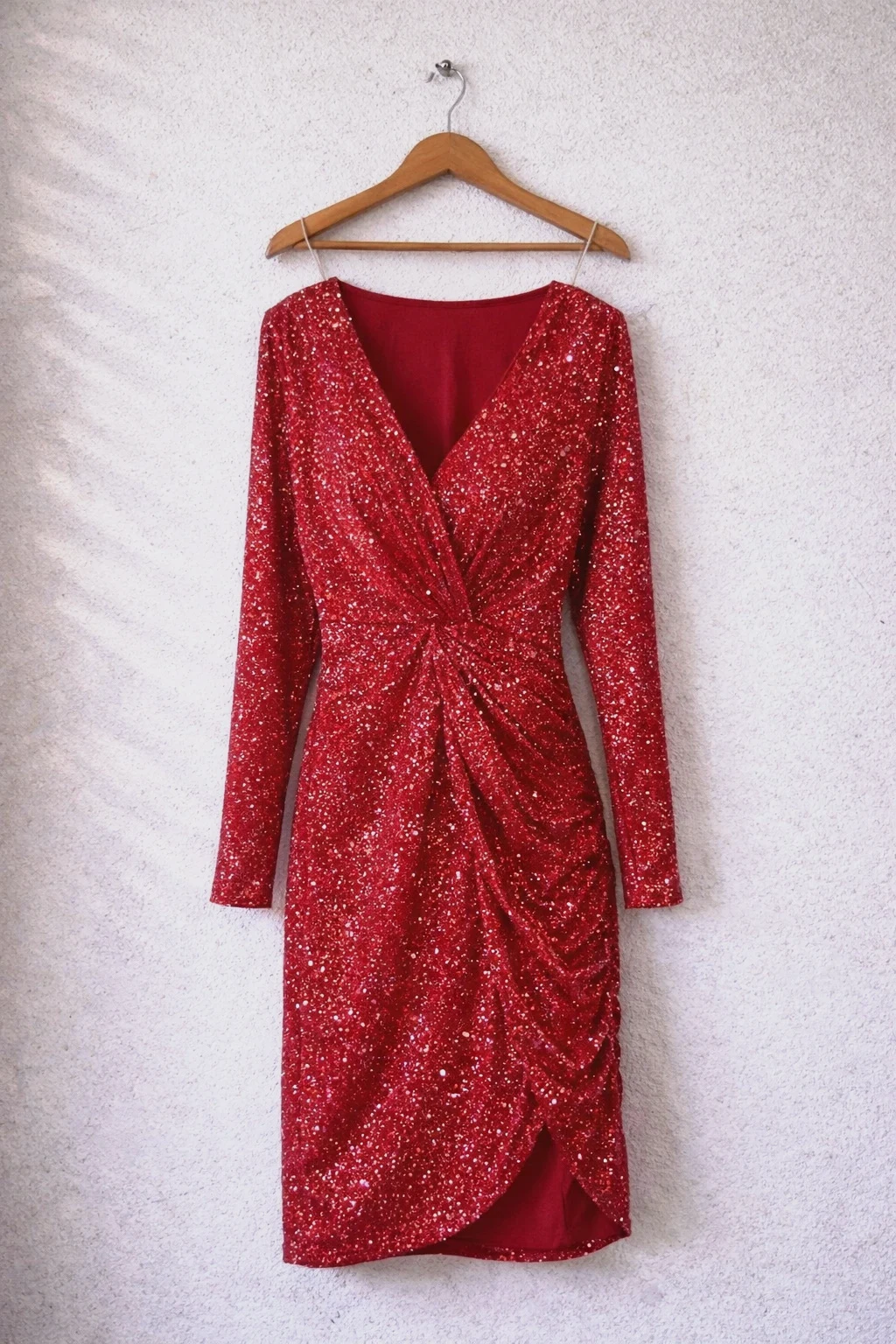 Robe soirée rouge pailletée manches longues L neuve chic