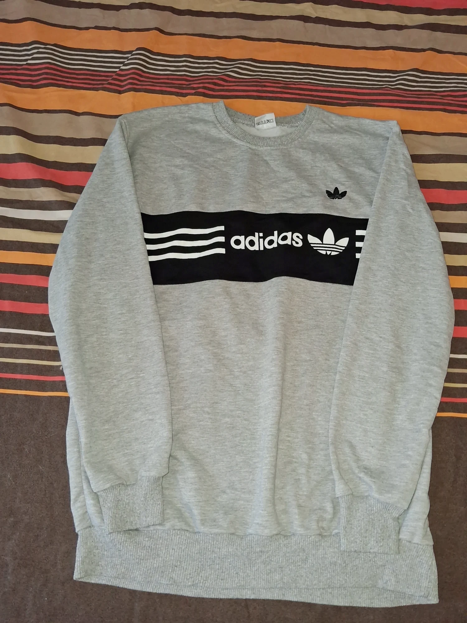 Sweatshirt Adidas gris brodé taille 3XL – Adidas – taille 3XL