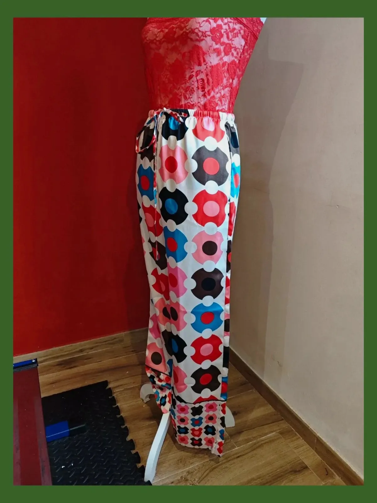 🌺Pantalón ancho de raso estampado con flores multicolor, talla S – Sfera Collection – taille M / 38 / 10 2