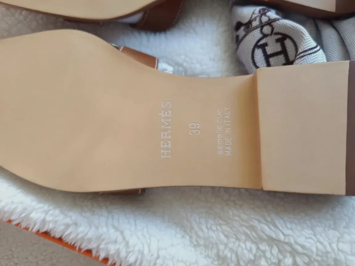 Hermès Oran sandales cuir camel blanc – Hermes – camel et blanc 5